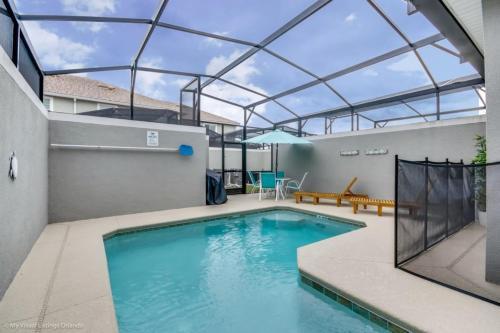 South Facing Pool - Storey Lake Townhome Townhouse