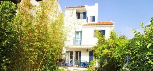 Arr�bida Villa