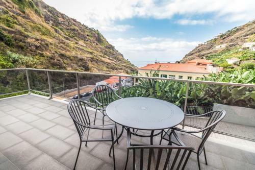 Pink House - Tabua (ribeira Brava)