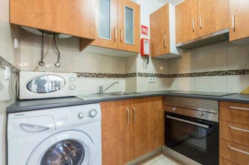 Two Bedroom Center Apartment Quarteira