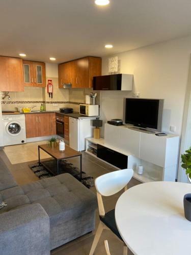Two Bedroom Center Apartment Quarteira