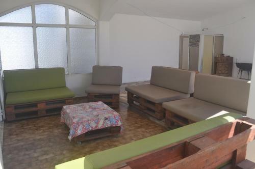 Casa Baleeira-bright Spacious Beach House