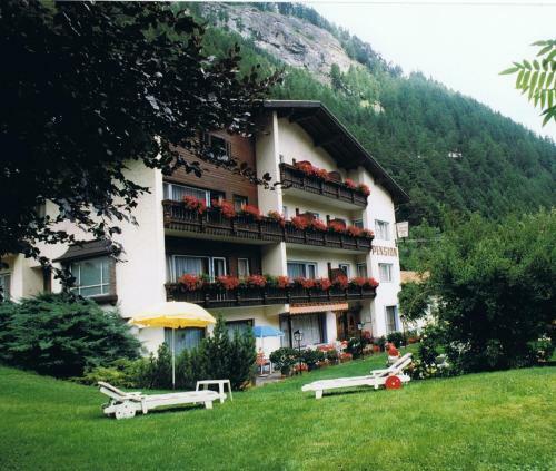 Hostal Pension Grein