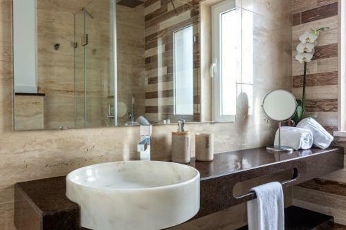 Luxury Vau Beach Villa With Private Pool
