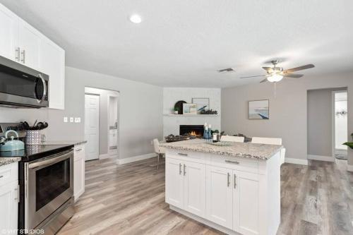 Palm Harbor Home 5br, Screen Lanai, Pool, Hot Tub
