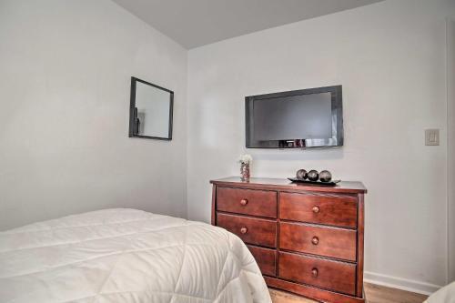 Pompano Beach Retreat With Pool About 4 Mi To Beach