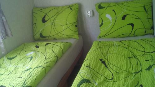 Mobiln� D?m Na Louce V Kempu V�r