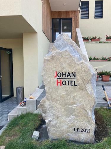 Johan Hotel