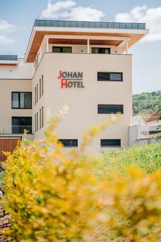 Johan Hotel