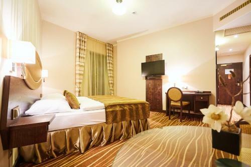 Casino&hotel Admiral Al?b?t�n