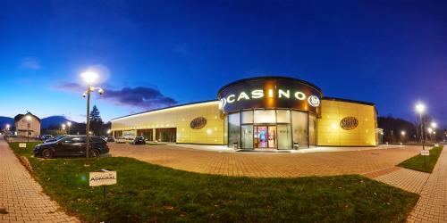 Casino&hotel Admiral Al?b?t�n