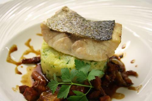 Hotel H�tel Restaurant Le Dauphin