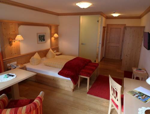 Hotel Sch�ne Aussicht