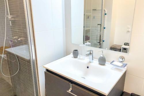 Large Modern And Cozy Apartment In Caen