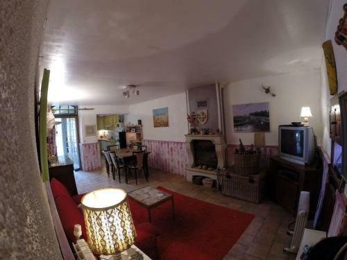 Maison De Campagne Avec Jaccuzi � Bulles