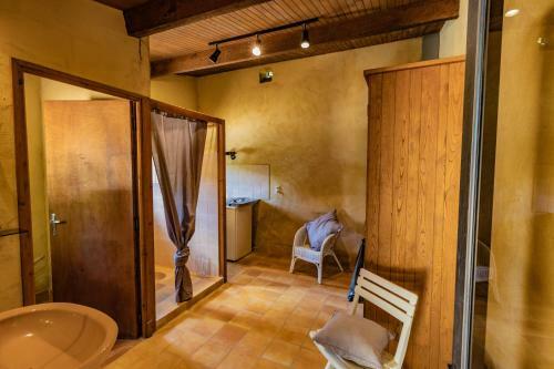 Villa Avec Piscine Sur Le Domaine D'un Ch�teau