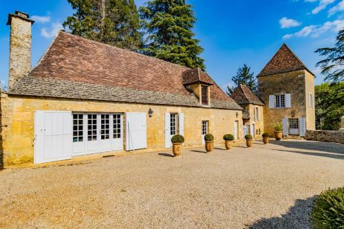 Villa Avec Piscine Sur Le Domaine D'un Ch�teau