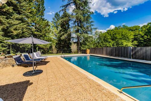 Villa Avec Piscine Sur Le Domaine D'un Ch�teau