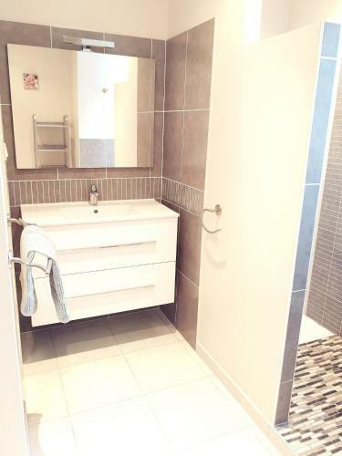 Les Dentelles De Montmirail