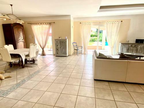 Ma Villa Proven�ale 2 Options Location