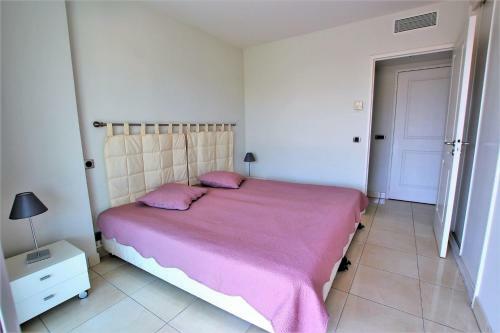 Fully Equipped Apartment With Large Terrace Lounge Area