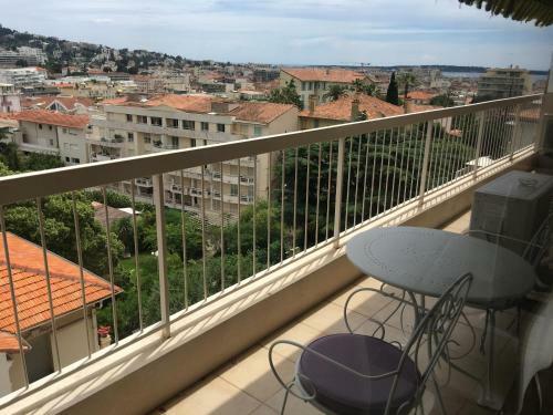 Apartamento Cannes: Agr�able 2 Pi�ces Vue Mer Panoramique