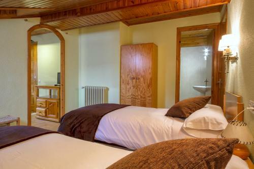 Hotel Farr� D'avall