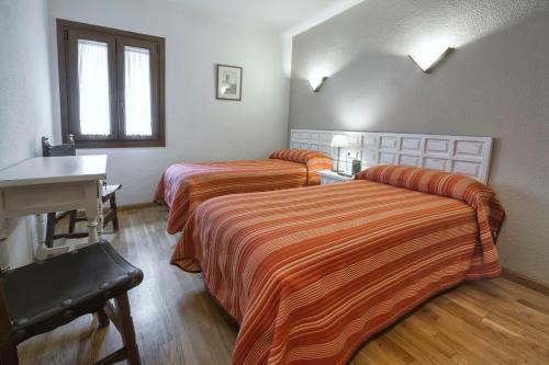 Hotel Farr� D'avall