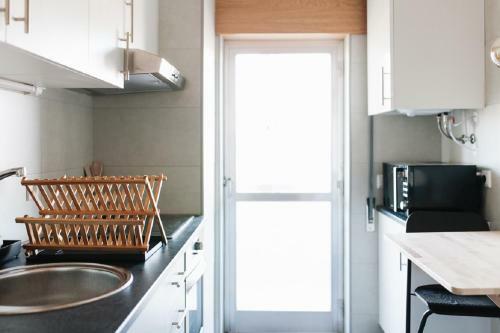 Cozy Panoramic Apartment Near Metro Station