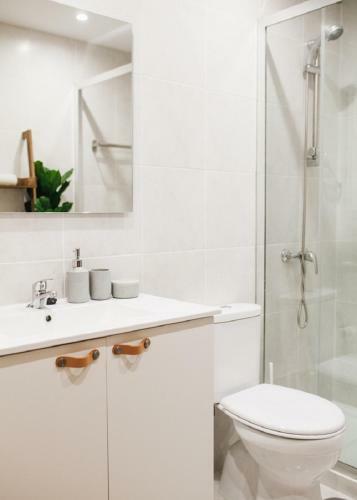 Cozy Panoramic Apartment Near Metro Station