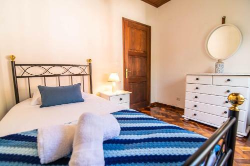 Casa Do Pinheiro With Shared Swimming Pool