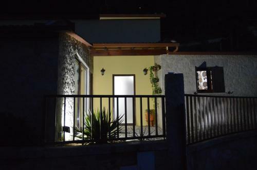 Casa Do Ribeiro/ Quinta Da Costeira