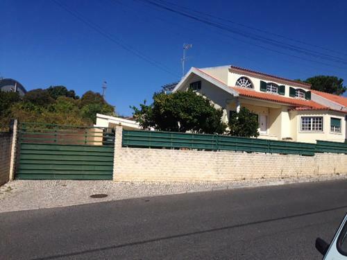 Sun House - Near Sintra - Triple Rooms - Kitchen - Pool