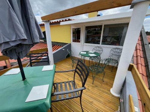 Sun House - Near Sintra - Triple Rooms - Kitchen - Pool