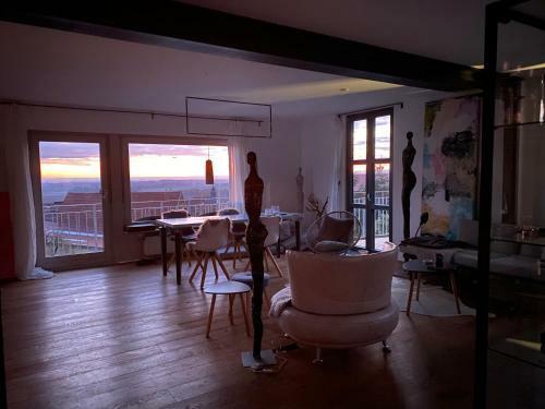 Atelier De Pfalz-loftstyl Mit Pfalzblick