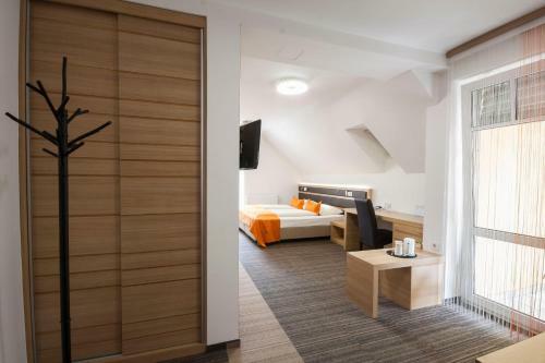 Hostal Motel Pri Lesniku