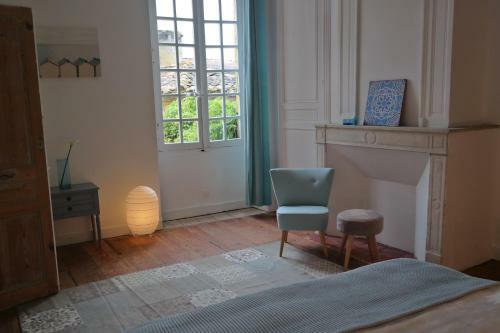 Hostal Maison De Ma�tre Elegia