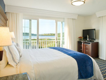 Newport Beach Hotel & Suites