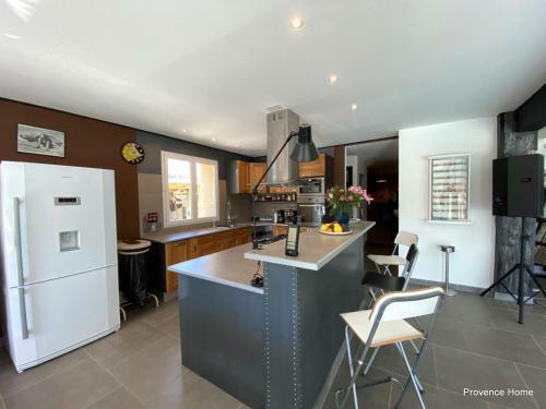 Villa Luxueuse Propri�t� Luberon - Piscine Chauff�e � 30 Hiver