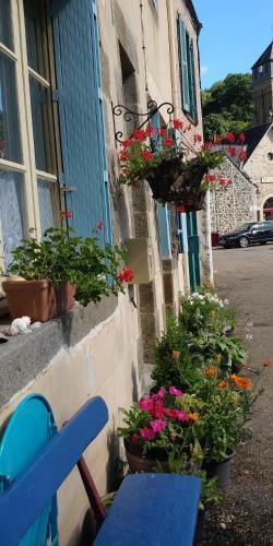 Bed & Breakfast Chailland Home With A View