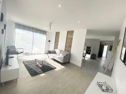 Belle Maison De 140m2, Proche Centre Ville