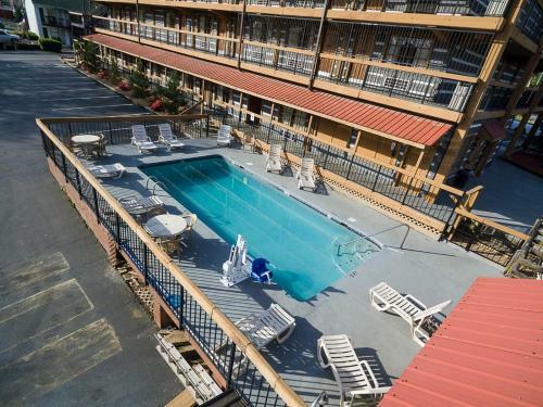 Hotel Timbers Lodge - Pigeon Forge