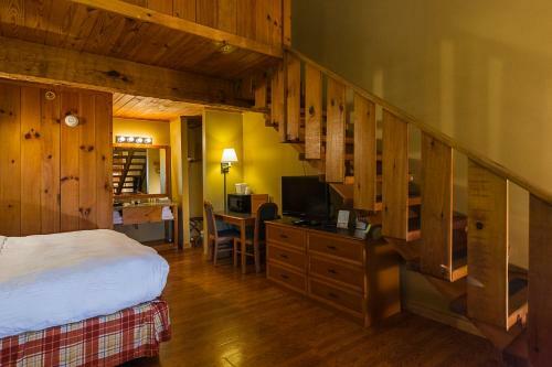 Hotel Timbers Lodge - Pigeon Forge