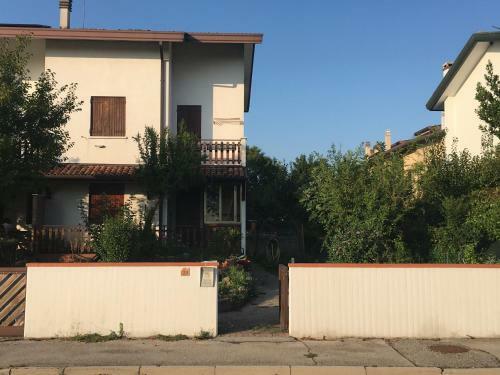 Hostal Fly To Venice Home