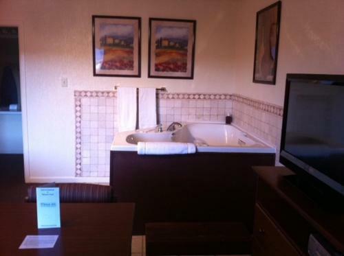 Hotel Whitten Inn Expo