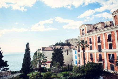 Seaview Apartment In The Old Town