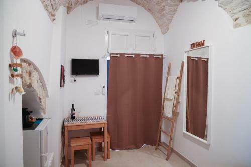 Hostal Room 20 - Piccola Camera In Pietra Bianca