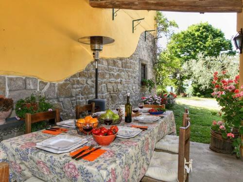 Cozy Villa In Graffignano Italy With Swimming Pool