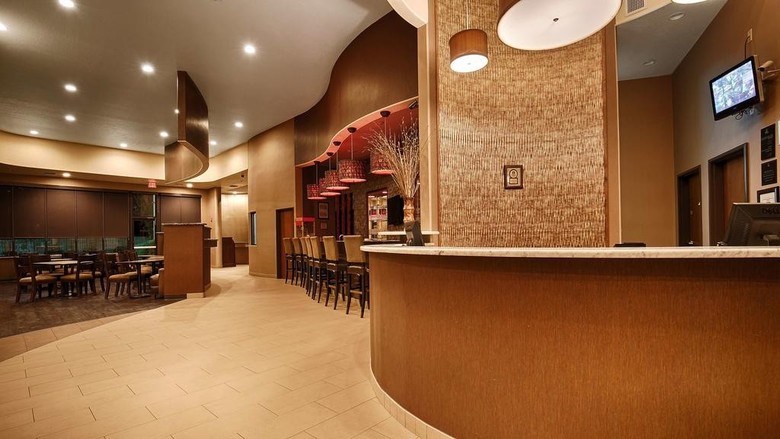 Best Western Plus Atrea Hotel And Suites