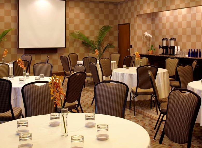 Best Western Plus Atrea Hotel And Suites
